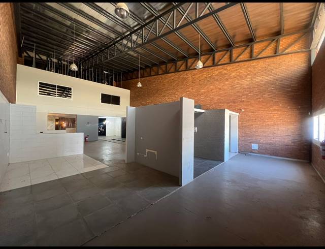607M² WAREHOUSE TO LET IN HENNOPSPARK